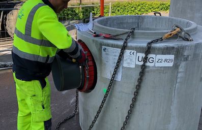 Aansluiting PVC op mof voor betonbuis - UZ Gent (BE)